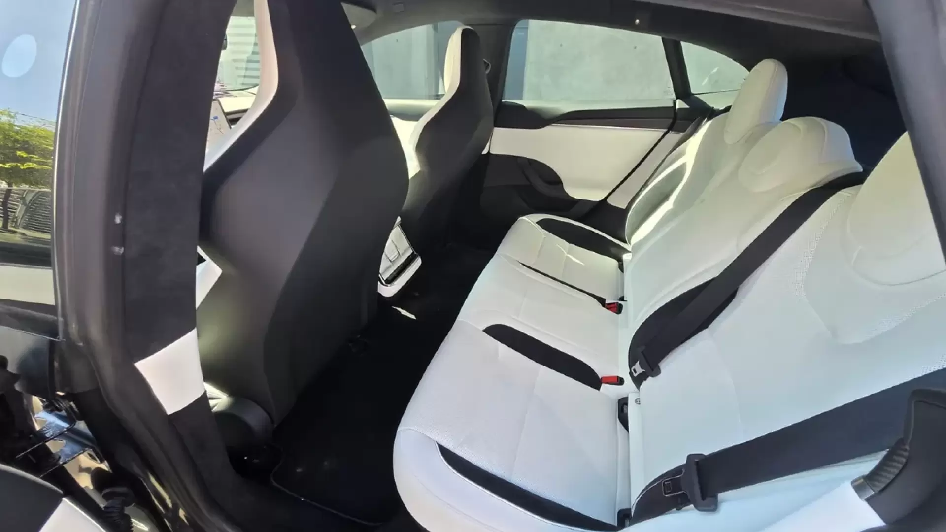 Tesla Model S Plaid 2024